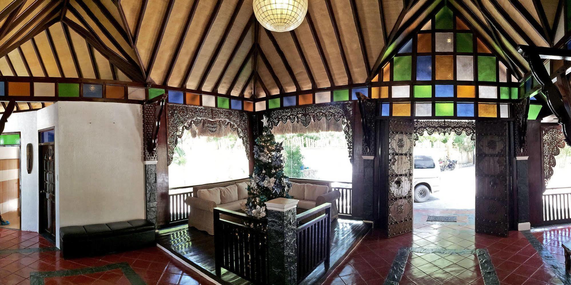 蓝色花园度假村 麦克坦 外观 照片